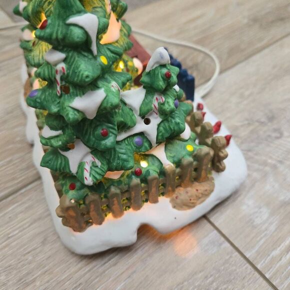 Dickens Collectible vintage 1996 Town Park Carol Trees Christmas Village lighted - Picture 7 of 12